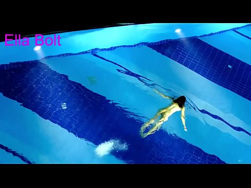 ❤️ నేను చూడటం ఆపలేను, ELLA BOLT రిసార్ట్ పూల్లో నగ్నంగా ఈత కొడుతూ దొరికిన యువ అందగత్తె సెక్స్ వీడియో మా వద్ద te.quizfarmature.ru